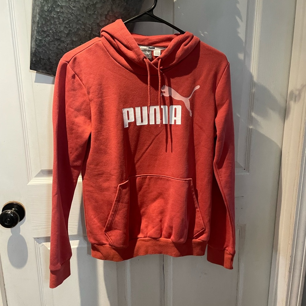 PUMA Hoodie NWOT Size Small